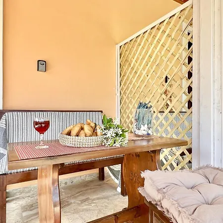 شقة Renas Maisonette Unit 1 Near By Dadovillas *