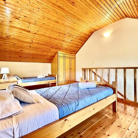 Apartament Renas Maisonette Unit 1 Near By Dadovillas *